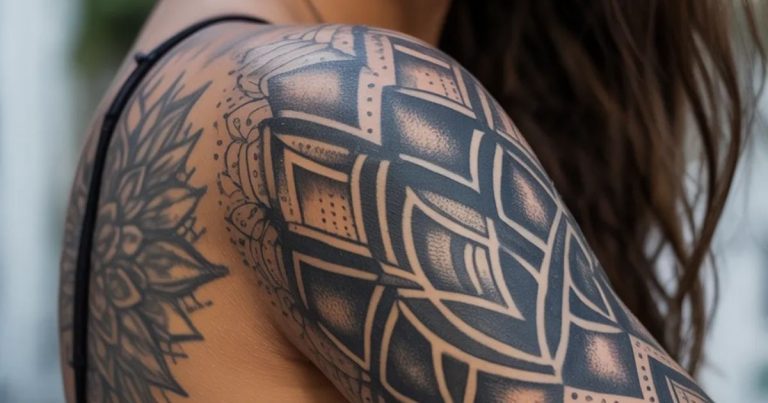 Blackwork Tattoos: A Comprehensive Guide